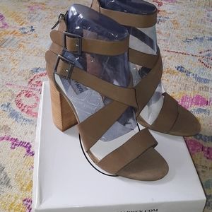Steve Madden Nubuck sandal NIB